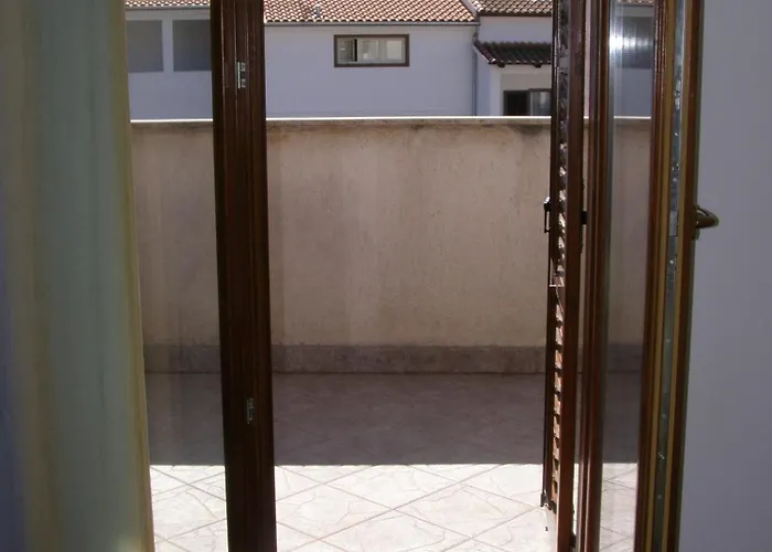 Apartments & Room Mariza